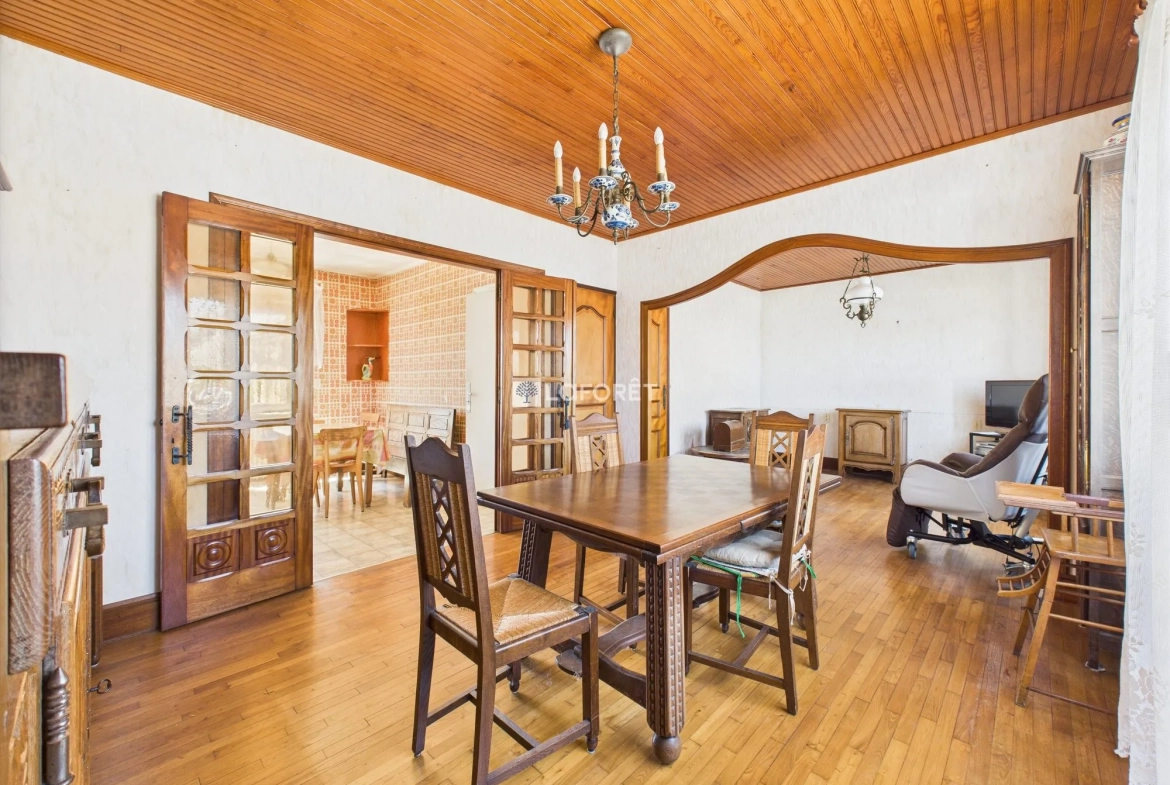 Maison à rénover à Penmarch près de Pors Carn avec potentiel 
