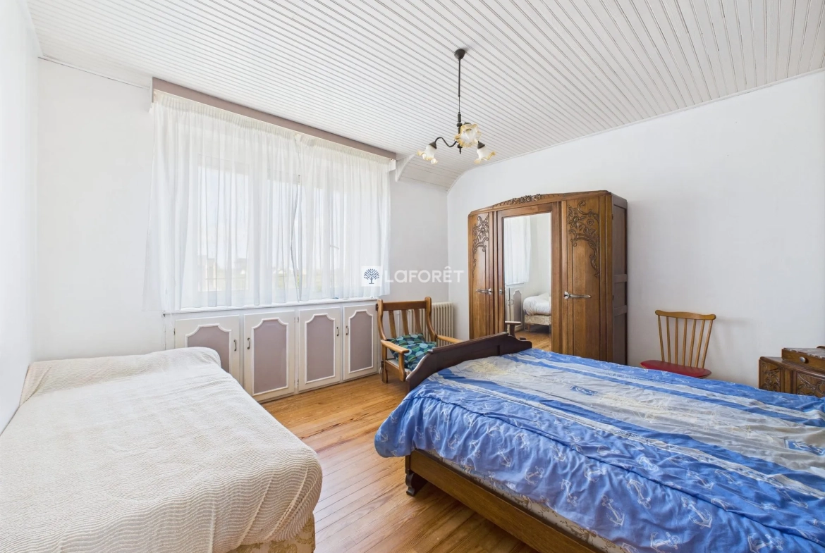 Maison à rénover à Penmarch près de Pors Carn avec potentiel 