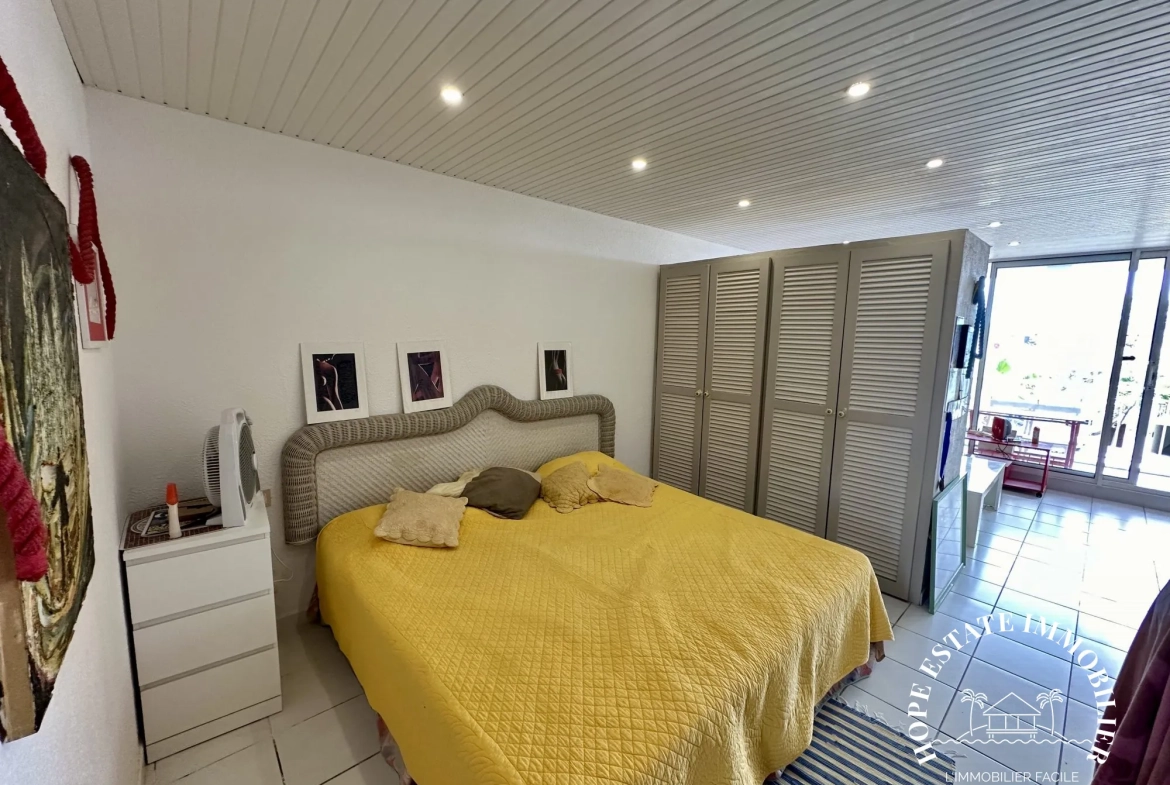 Grand studio à Mont Vernon avec rentabilité de 7% proche de la plage 