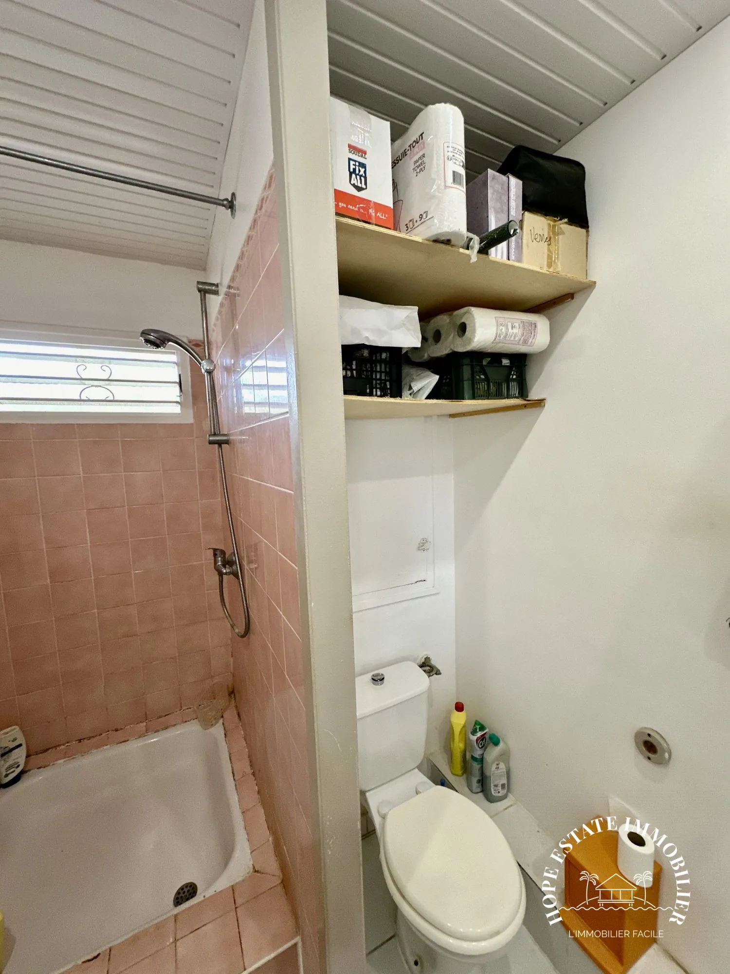 Grand studio à Mont Vernon avec rentabilité de 7% proche de la plage 