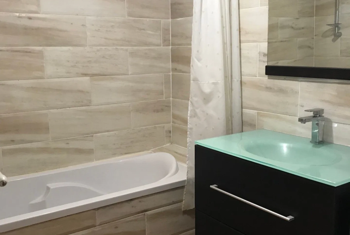 Appartement 3 pièces à vendre à Béziers avec vue dégagée et balcon 