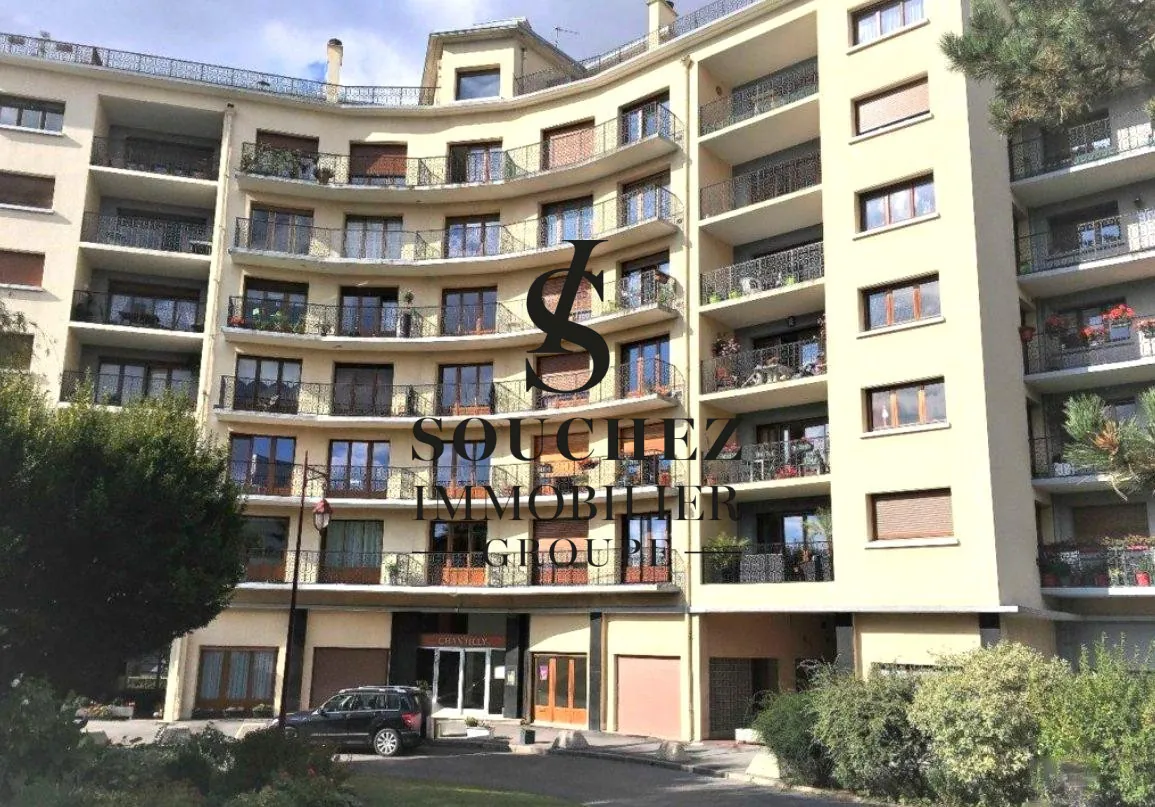 Appartement à rénover de 50m2 avec parking et cave à Sainte-Catherine 
