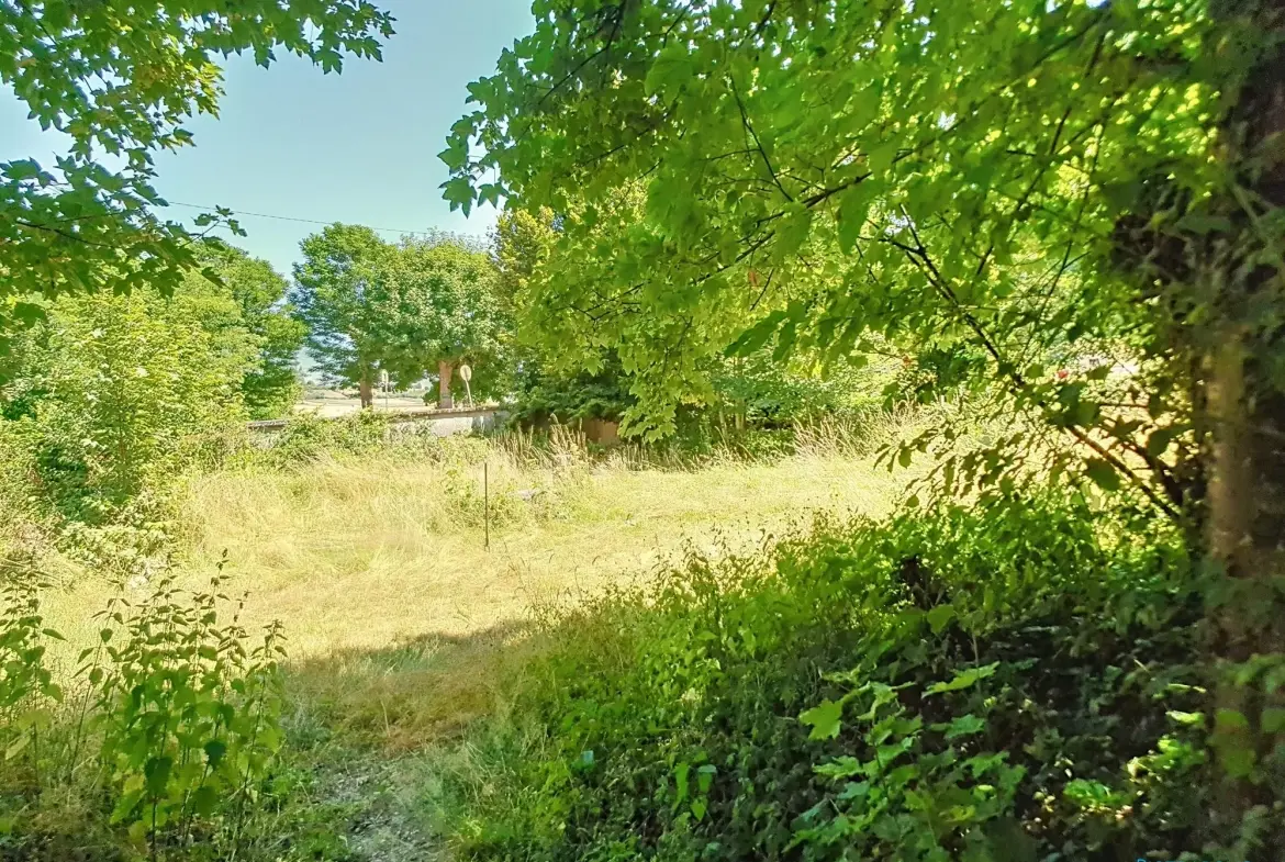 Terrain constructible de 1466 m² à Châtonnay avec projet de maison modulable 