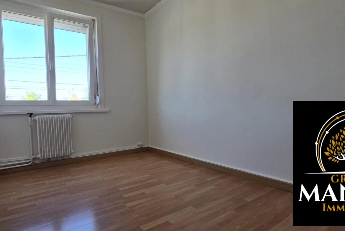 Maison de ville sans travaux avec jardin et garage à Biache-Saint-Vaast 