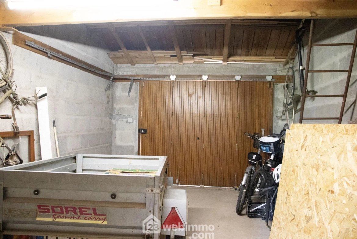 Maison à Jard-sur-Mer de 93m² avec fort potentiel, proche commodités 