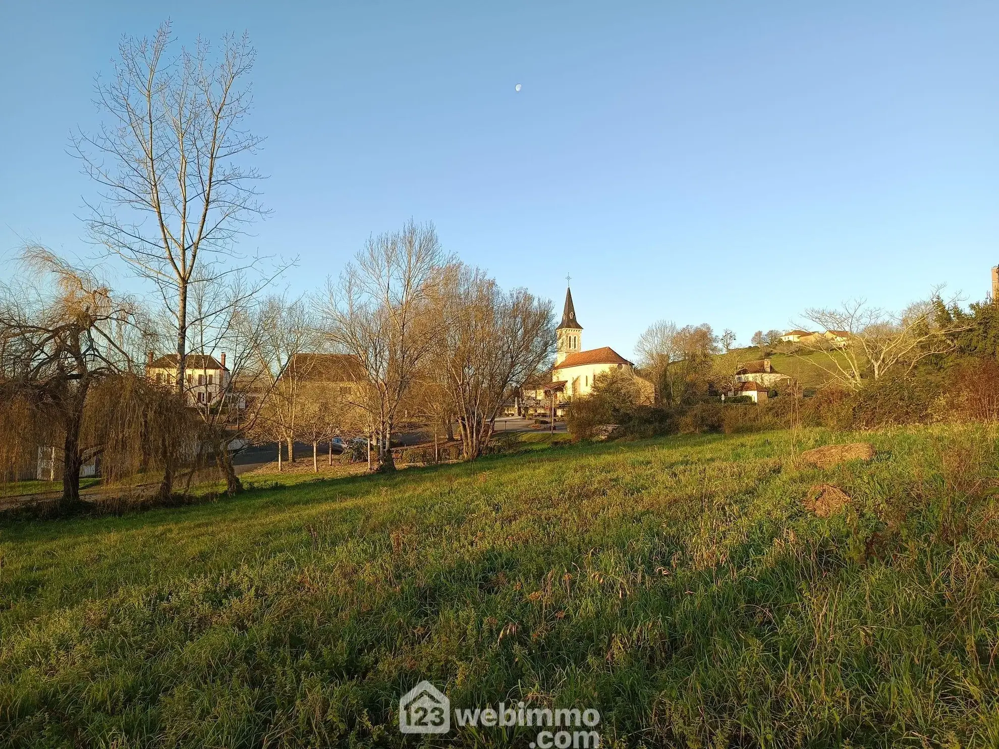 Terrain constructible de 1000 m² à Casteide-Candau, proche Morlanne 