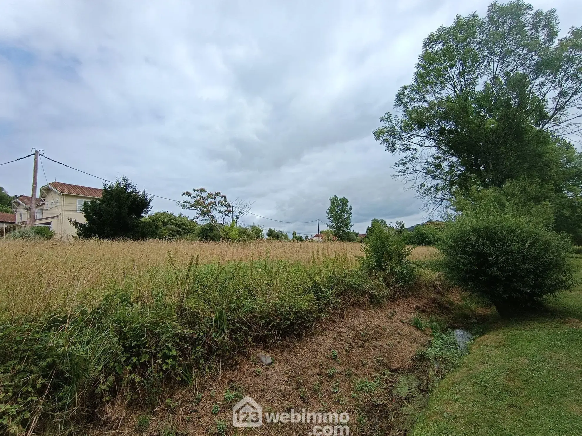 Terrain constructible de 1000 m² à Casteide-Candau, proche Morlanne 