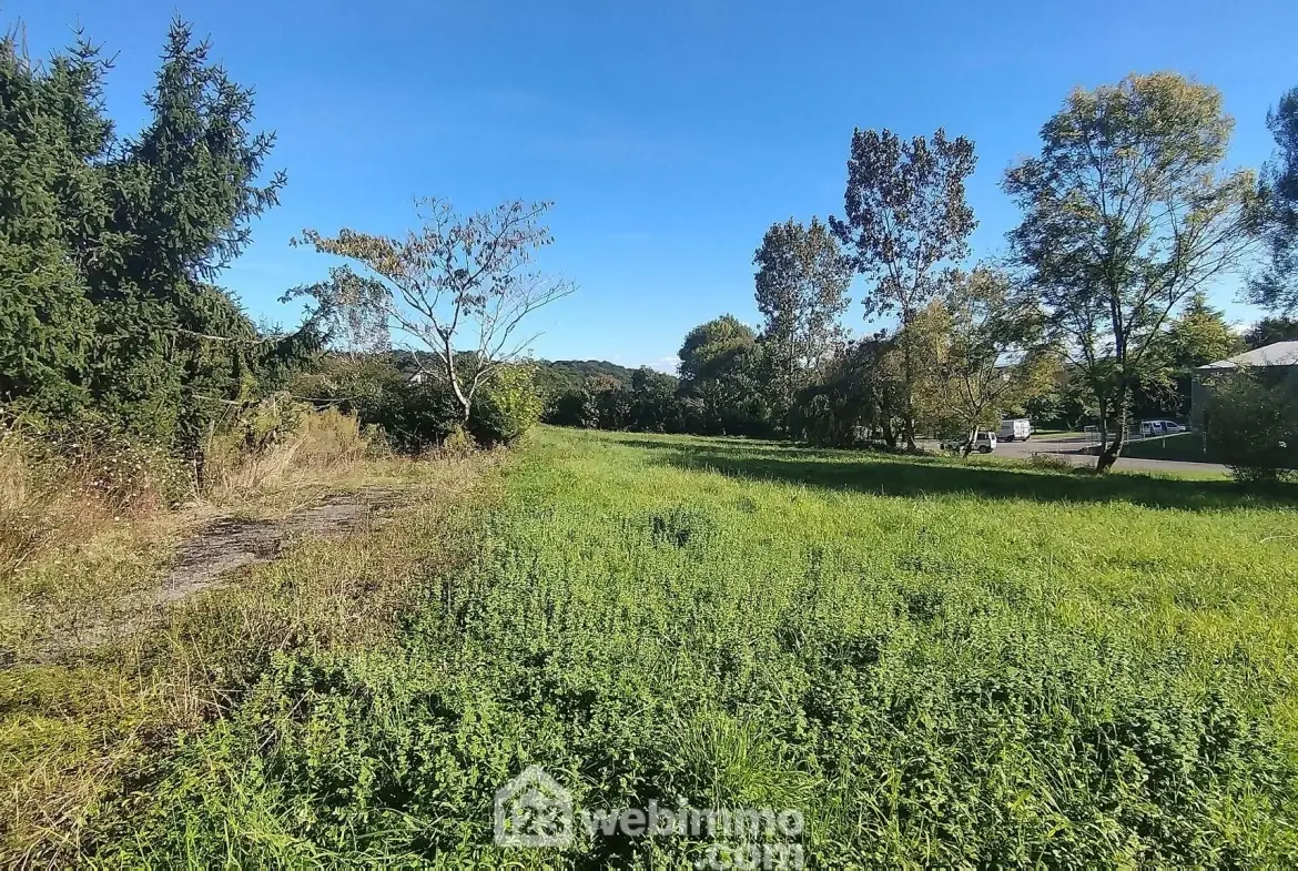 Terrain constructible de 1000 m² à Casteide-Candau, proche Morlanne 