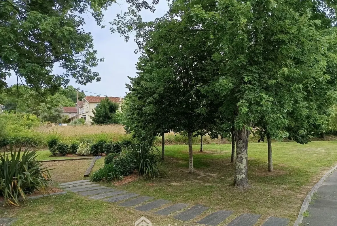 Terrain constructible de 1000 m² à Casteide-Candau, proche Morlanne 