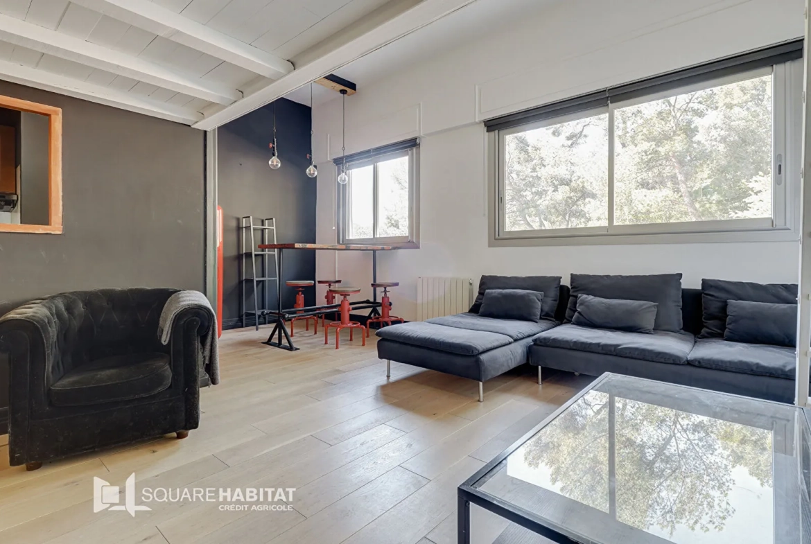 Vente grand studio avec mezzanine dans la résidence La Cadenelle à Marseille 8 