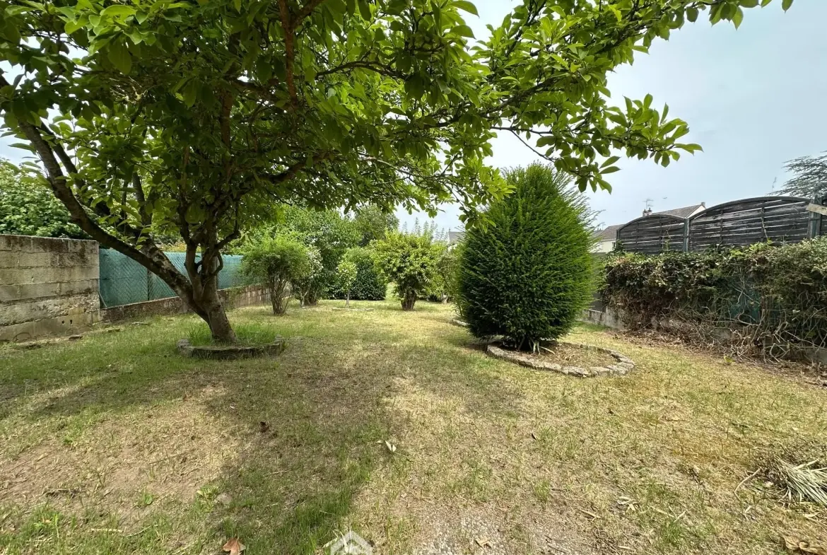 Maison de 106 m² avec 4 chambres à Chambry, emplacement privilégié 