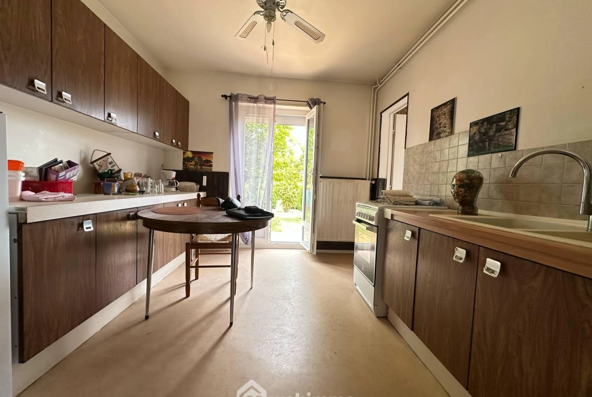 Maison de 106 m² avec 4 chambres à Chambry, emplacement privilégié 