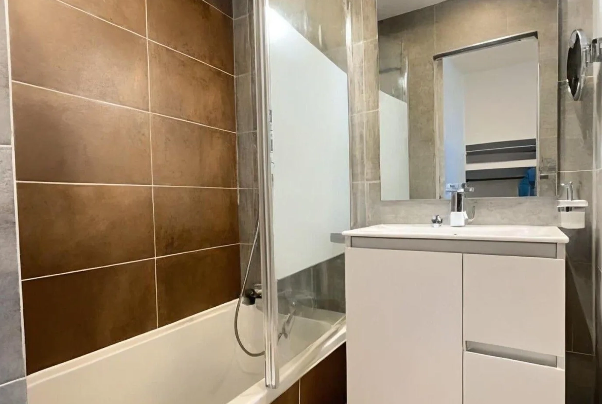 Studio avec Vue Mer à Sainte-Maxime, Résidence avec Piscine, Proche Plages 