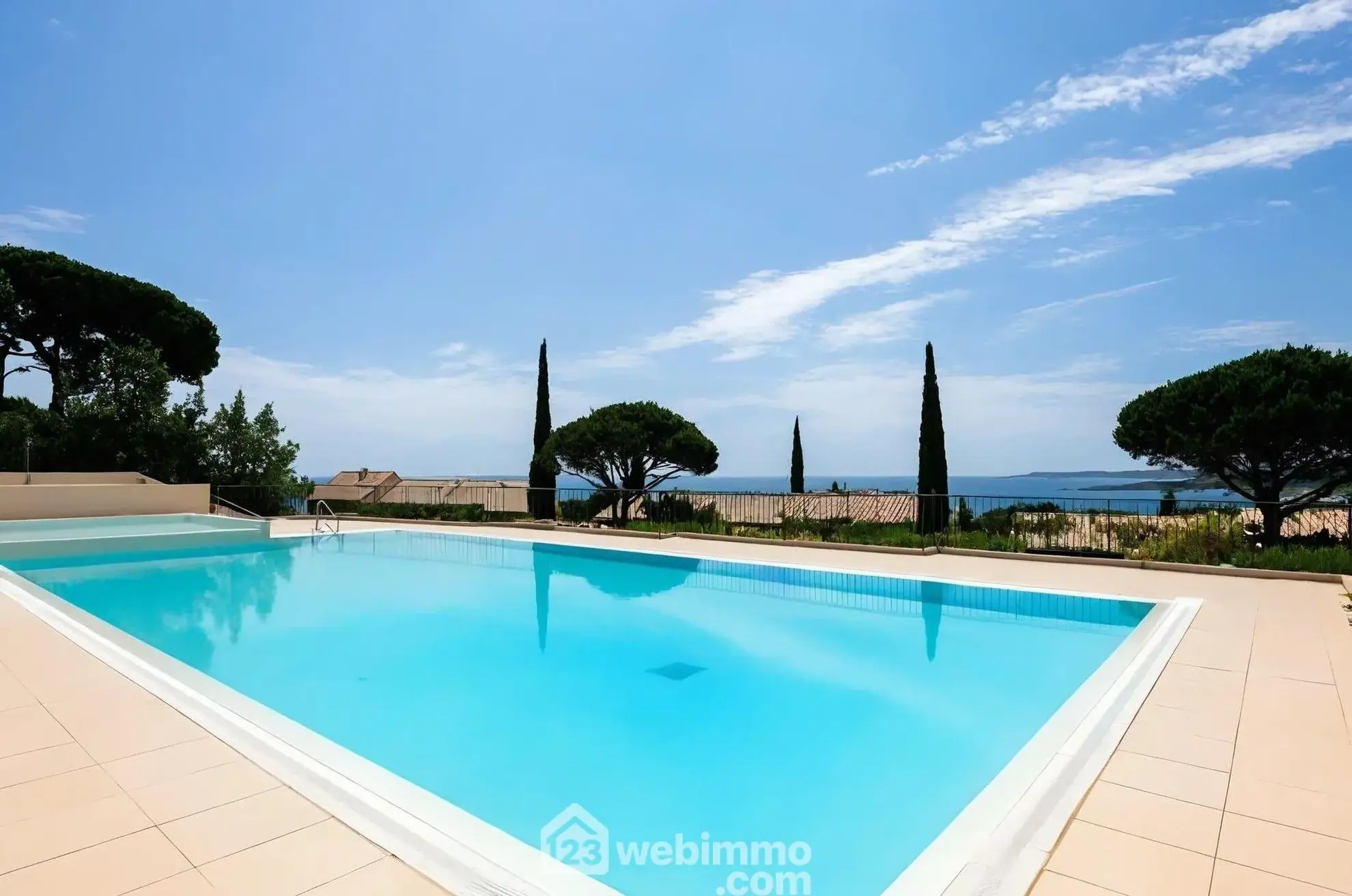 Studio avec Vue Mer à Sainte-Maxime, Résidence avec Piscine, Proche Plages 