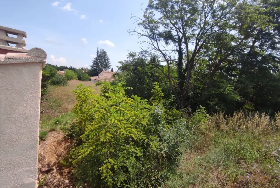 Terrain constructible de 1833 m² à Bollène - Projet de construction flexible 