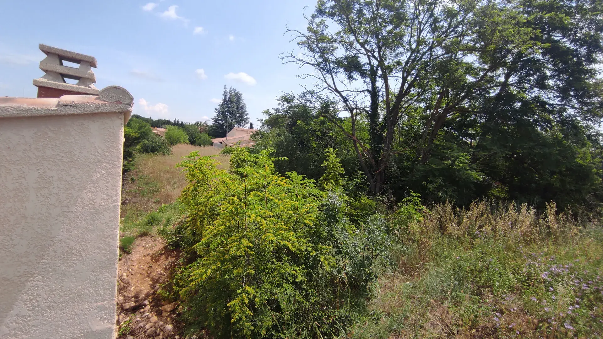 Terrain constructible de 1833 m² à Bollène - Projet de construction flexible 