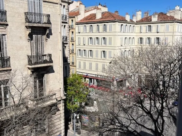 Appartement 2 pièces à vendre à Marseille - Place delibes, 61 m²
