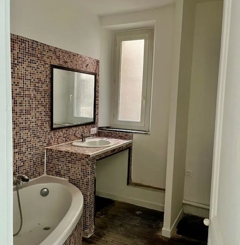 Appartement 2 pièces à vendre à Marseille - Place delibes, 61 m² 
