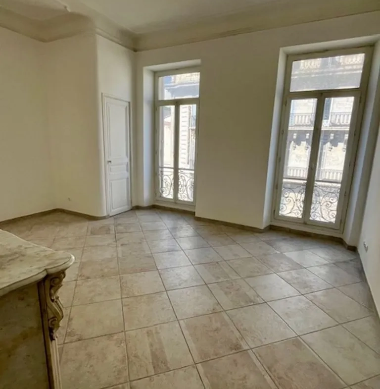 Appartement 2 pièces à vendre à Marseille - Place delibes, 61 m² 