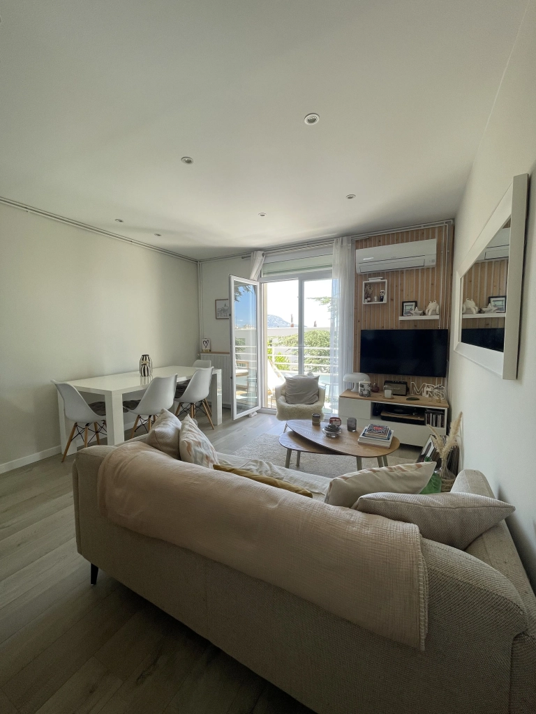 Appartement T4 à vendre à Sainte-Anne, Marseille 8e - Vue dégagée et confort moderne