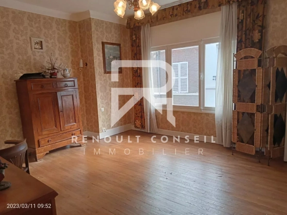 Appartement de 65 m² à Elbeuf à rafraîchir, proche du centre-ville