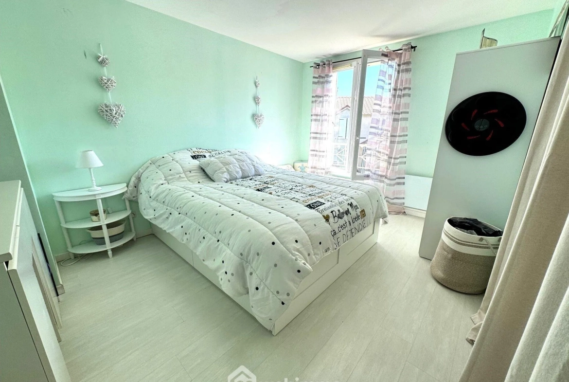 Maison de 89 m² à Villabé avec jardin, combles aménagés et panneaux solaires 