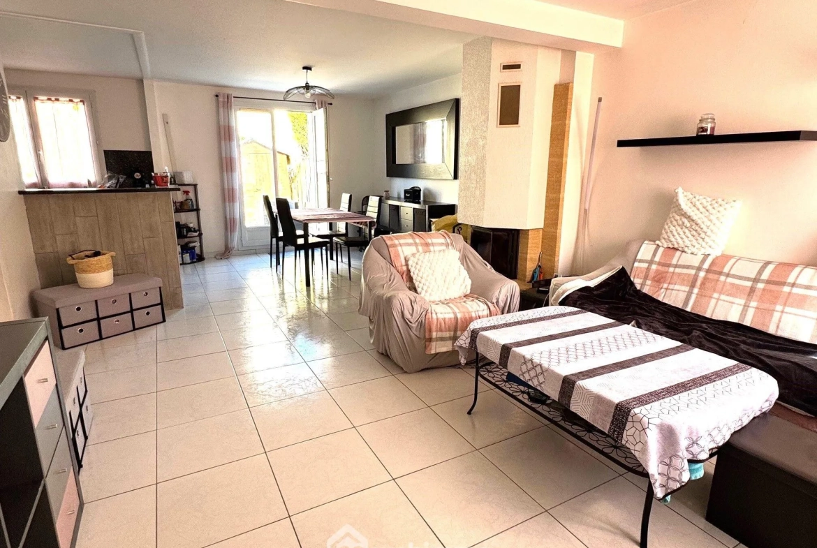 Maison de 89 m² à Villabé avec jardin, combles aménagés et panneaux solaires 