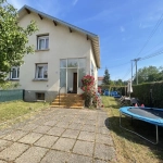 Maison rénovée à Épinal avec jardin, garage et deux terrasses - Prix 160 000 €