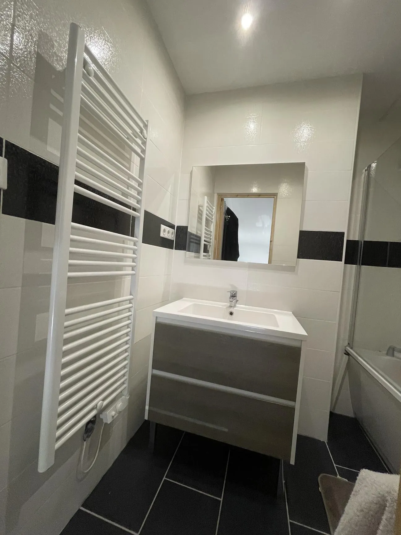 Maison rénovée à Épinal avec jardin, garage et deux terrasses - Prix 160 000 € 