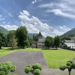 Maison de ville authentique à Izeste avec jardin et vue sur espace vert