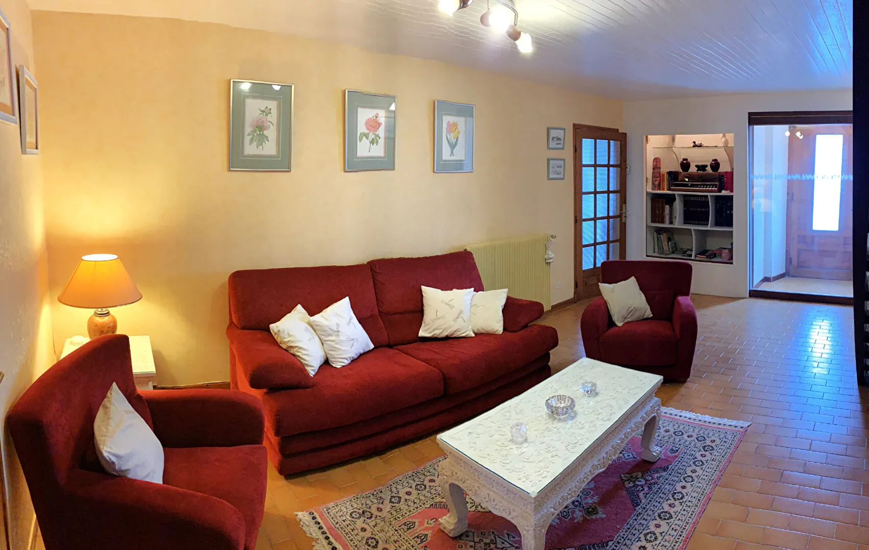 Maison de ville authentique à Izeste avec jardin et vue sur espace vert 
