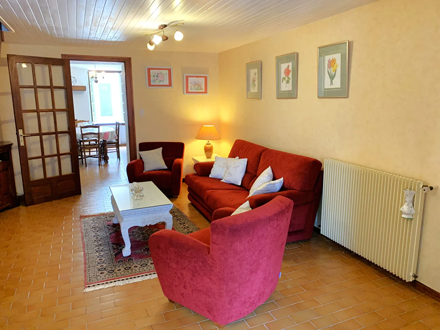 Maison de ville authentique à Izeste avec jardin et vue sur espace vert 