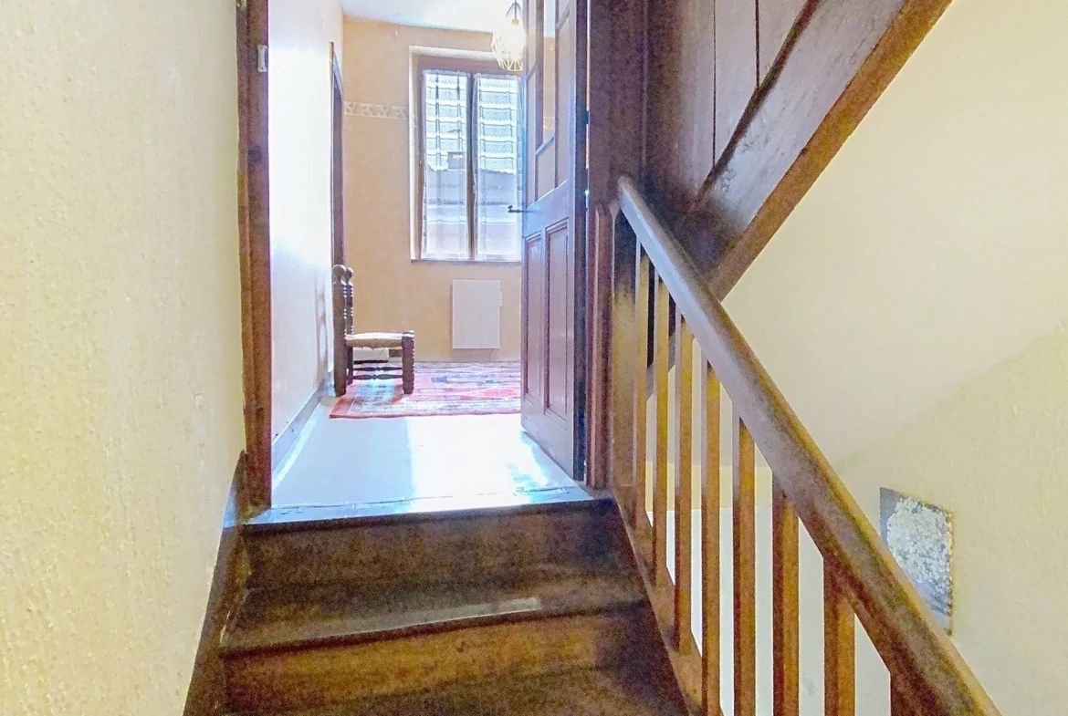 Maison à vendre à Saint-Benoît-de-Carmaux, 100 m² avec jardin et terrasse 