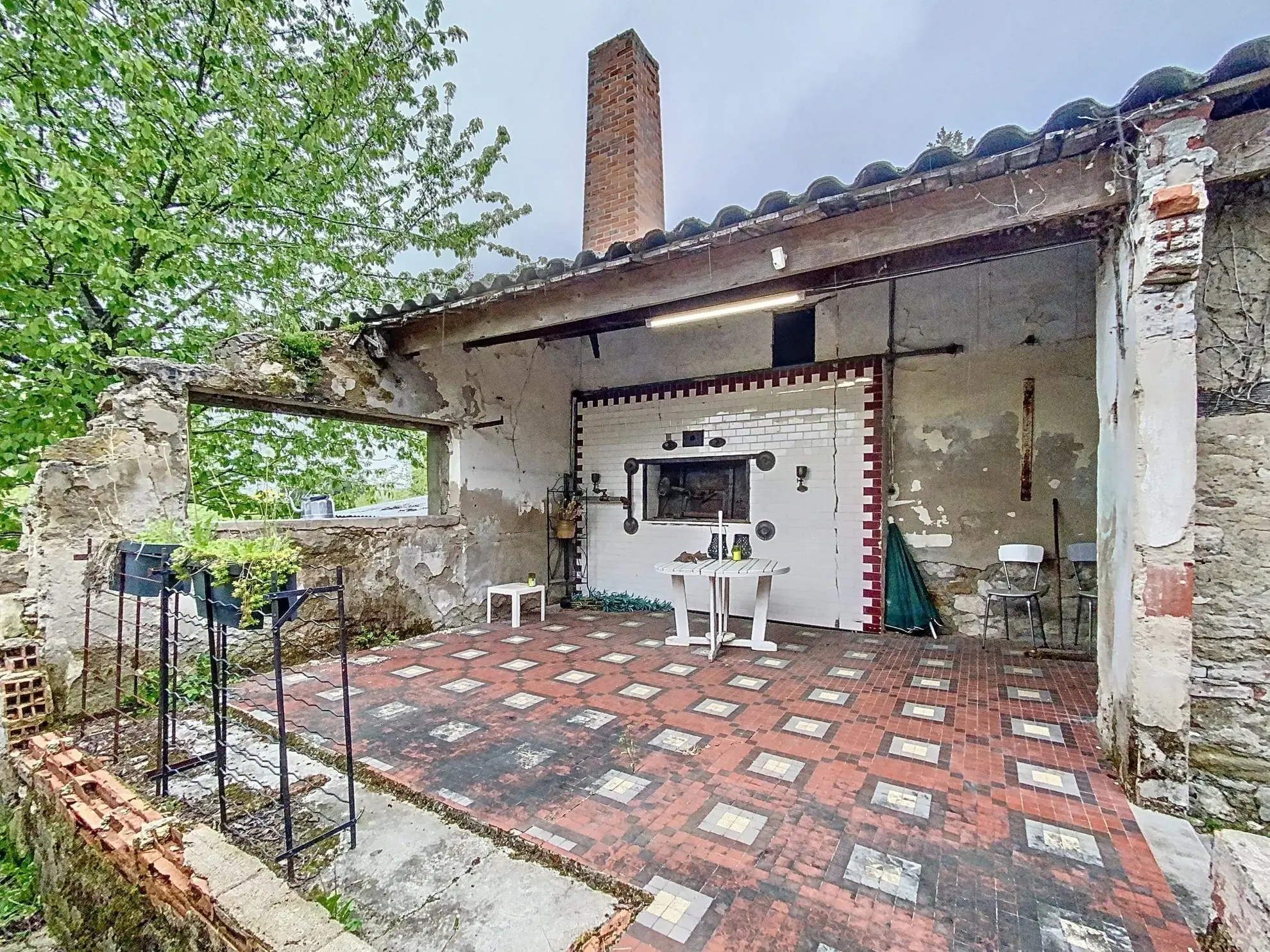Maison à vendre à Saint-Benoît-de-Carmaux, 100 m² avec jardin et terrasse 