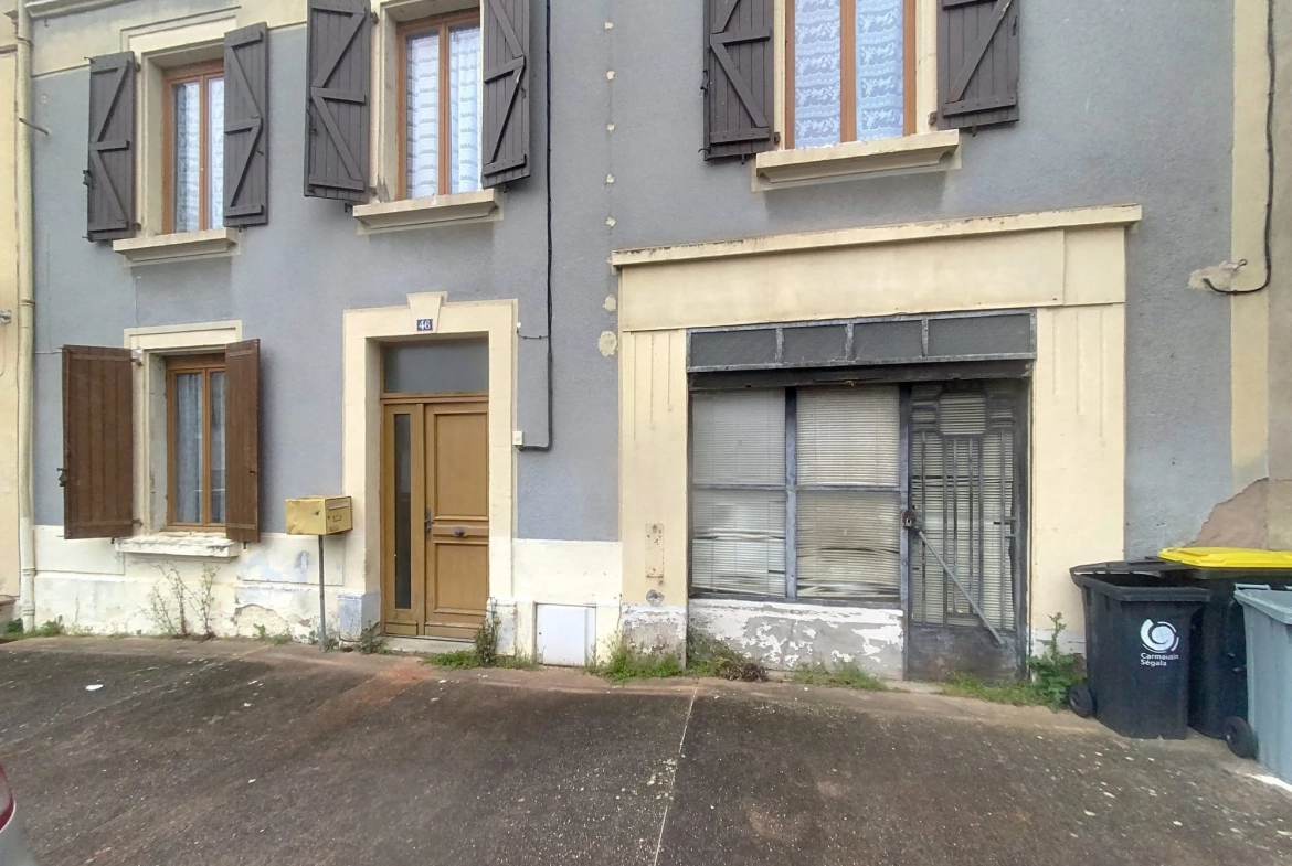 Maison à vendre à Saint-Benoît-de-Carmaux, 100 m² avec jardin et terrasse 