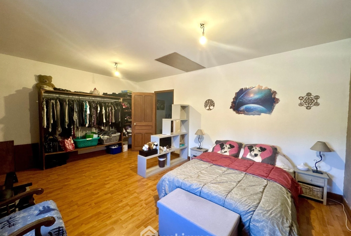 Maison 138 m² à Lacroix-sur-Meuse avec jardin, garage et proximité commerces 