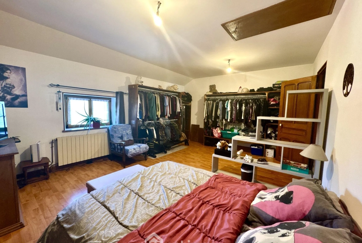 Maison 138 m² à Lacroix-sur-Meuse avec jardin, garage et proximité commerces 