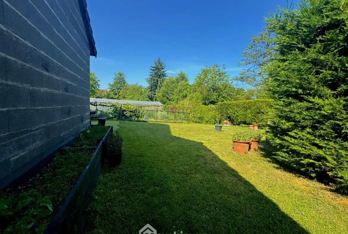 Maison 138 m² à Lacroix-sur-Meuse avec jardin, garage et proximité commerces 