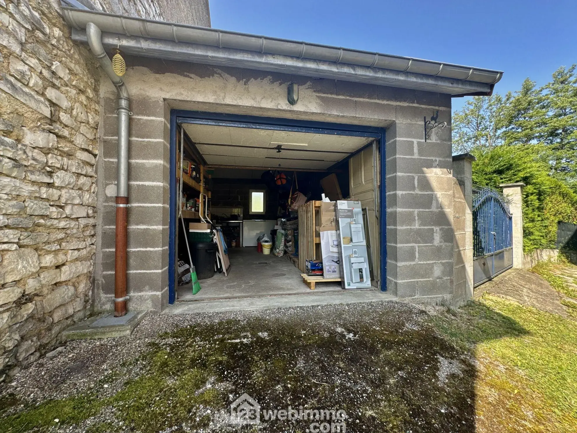 Maison 138 m² à Lacroix-sur-Meuse avec jardin, garage et proximité commerces 