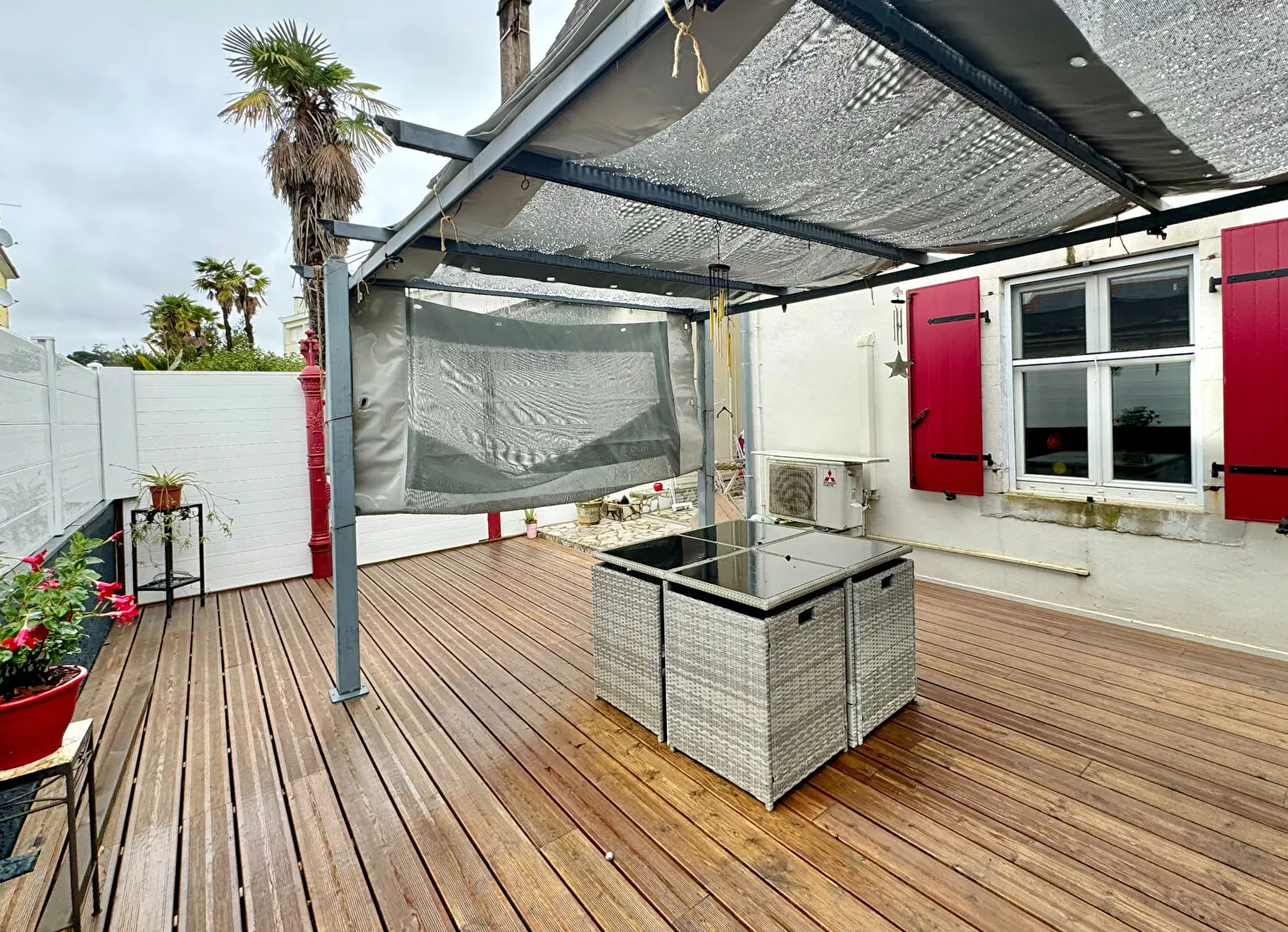 Appartement T2 bis avec terrasse à Artix, parking privé, proche commodités 