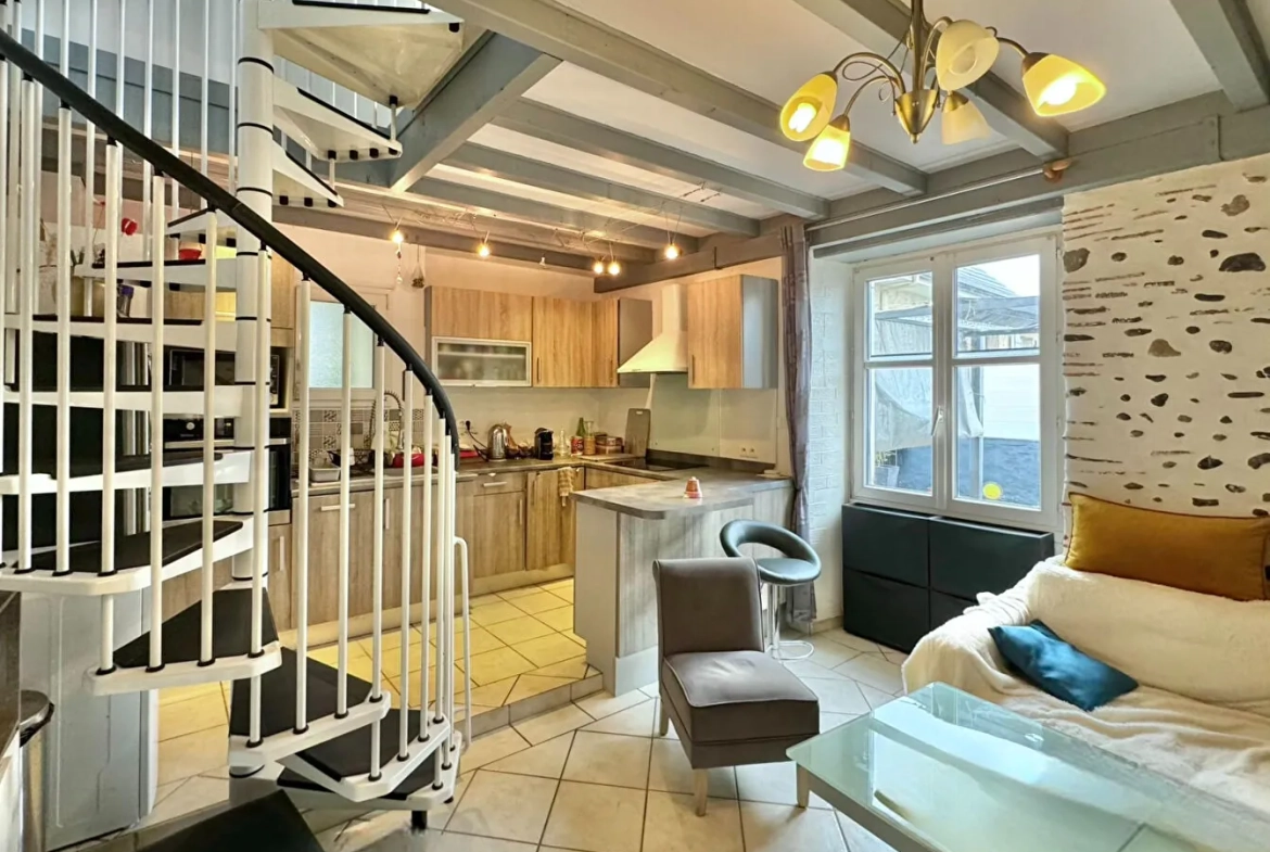 Appartement T2 bis avec terrasse à Artix, parking privé, proche commodités 