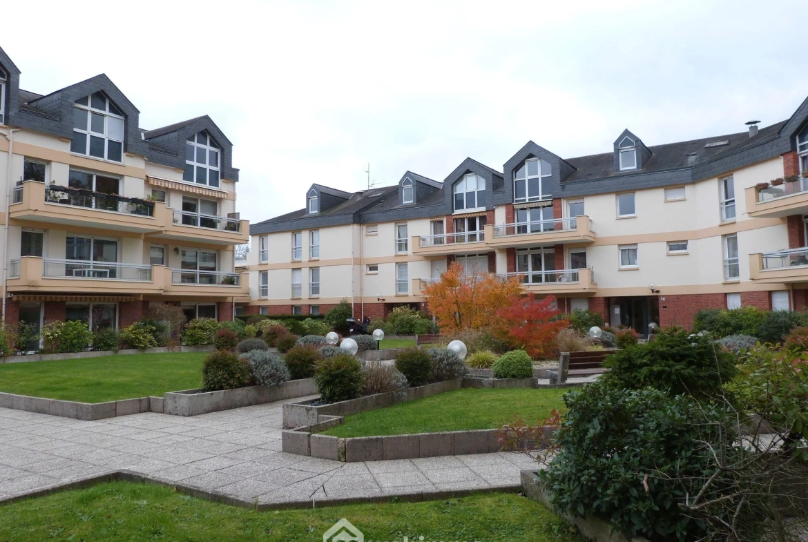 Appartement 92m² à Mont-Saint-Aignan avec balcon et parking en résidence sécurisée 