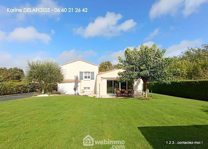 Maison à vendre de 120 m² avec jardin et rénovation récente à Aubigny-Les Clouzeaux 