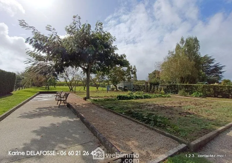 Maison à vendre de 120 m² avec jardin et rénovation récente à Aubigny-Les Clouzeaux 