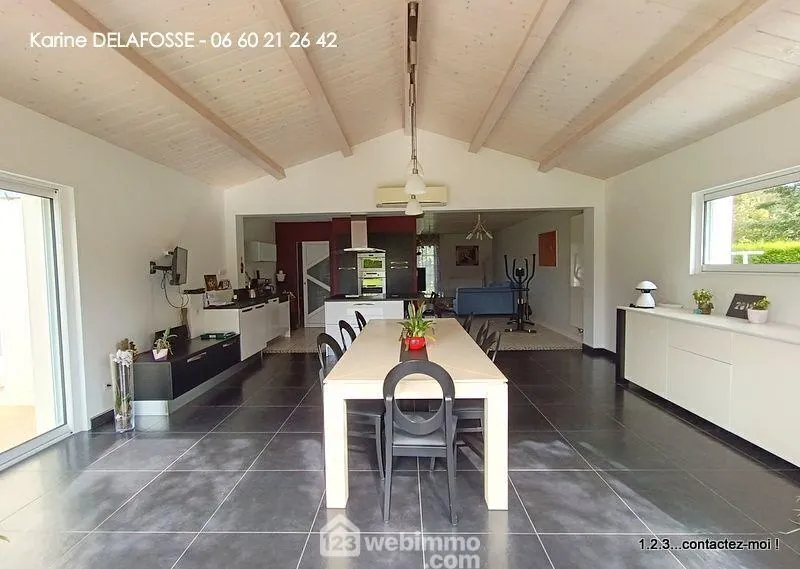 Maison à vendre de 120 m² avec jardin et rénovation récente à Aubigny-Les Clouzeaux 