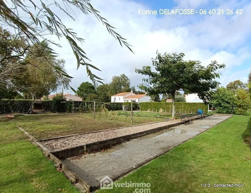 Maison à vendre de 120 m² avec jardin et rénovation récente à Aubigny-Les Clouzeaux 