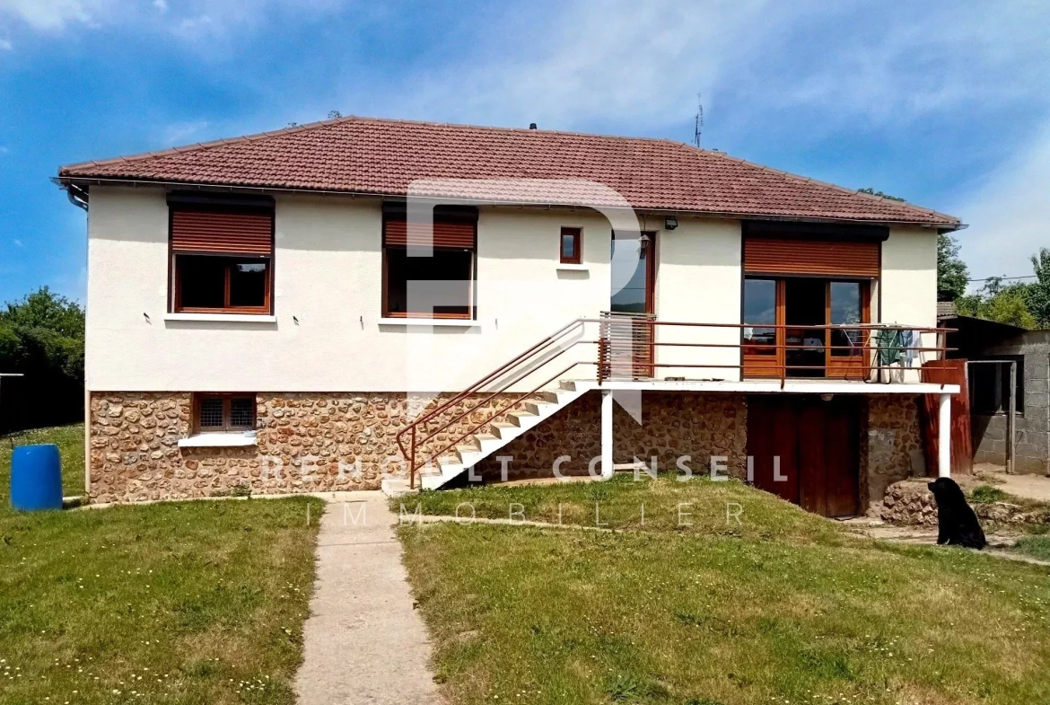 Maison à Au Noyer en Ouche - 75 m², 4 chambres, terrain clôturé, à rafraîchir 