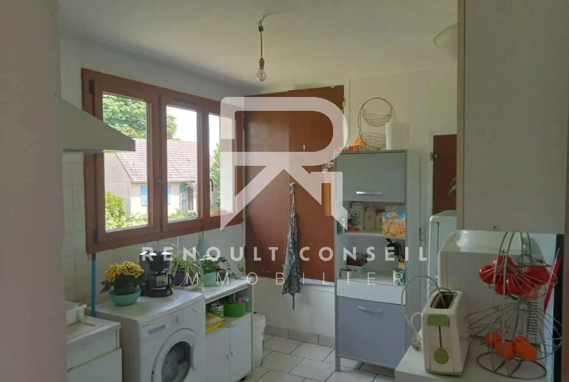 Maison à Au Noyer en Ouche - 75 m², 4 chambres, terrain clôturé, à rafraîchir 