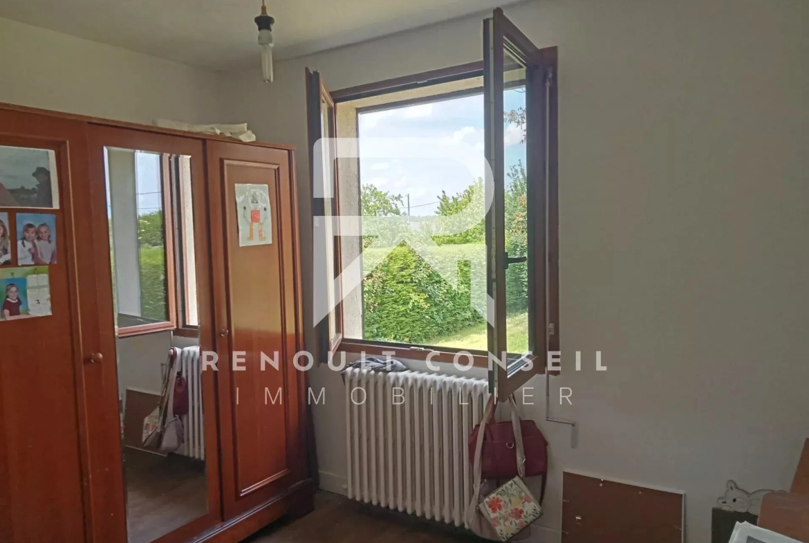 Maison à Au Noyer en Ouche - 75 m², 4 chambres, terrain clôturé, à rafraîchir 