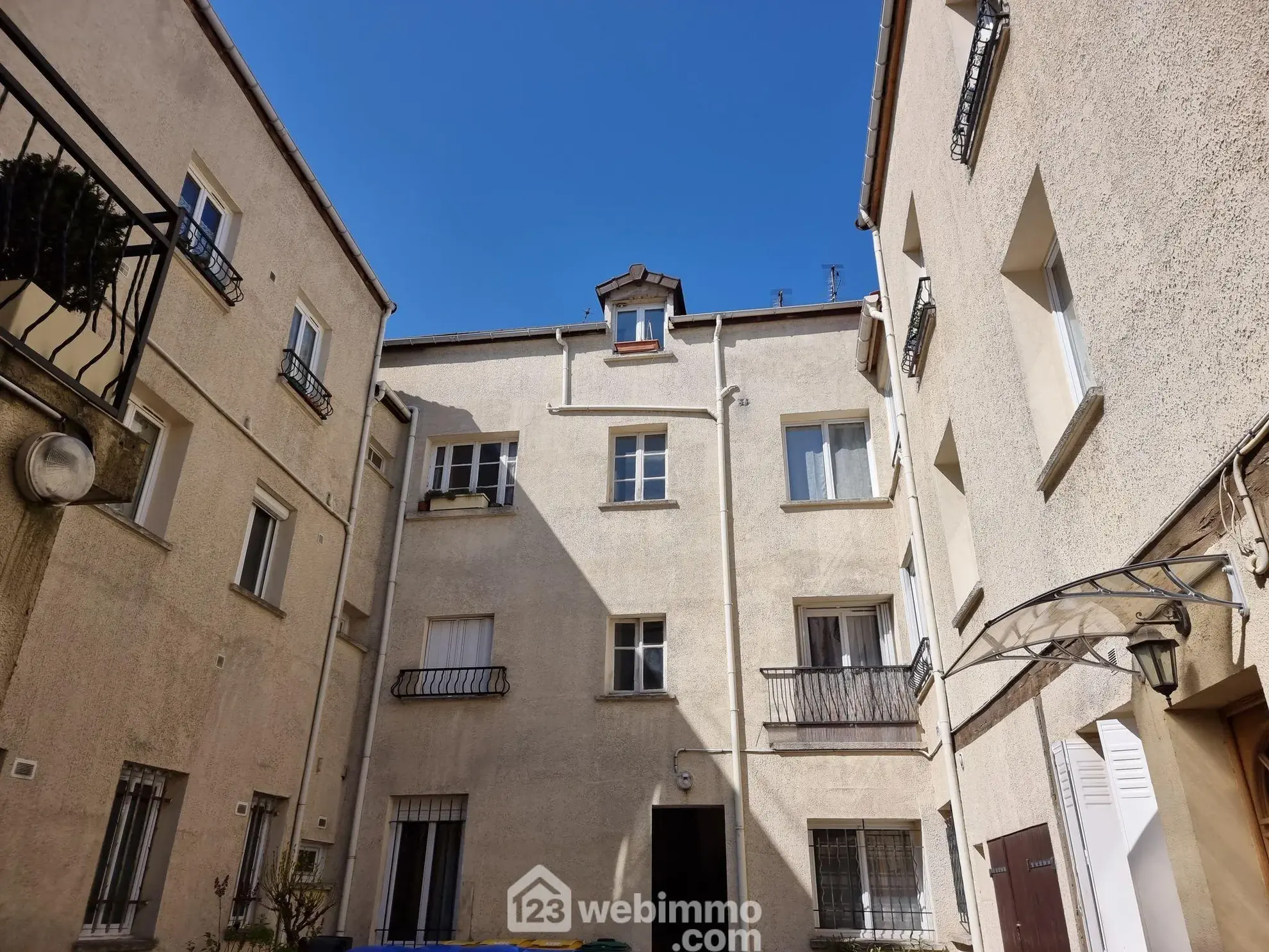 Appartement 2 pièces à vendre à Choisy-le-Roi – 21,34 m² à rénover 